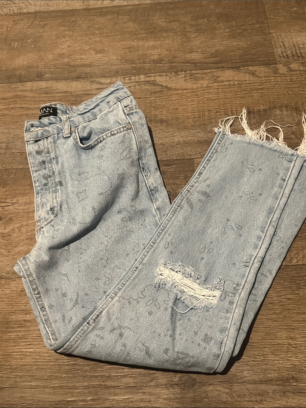 Boohoo Light Blue Distressed Relaxed Men’s Jeans